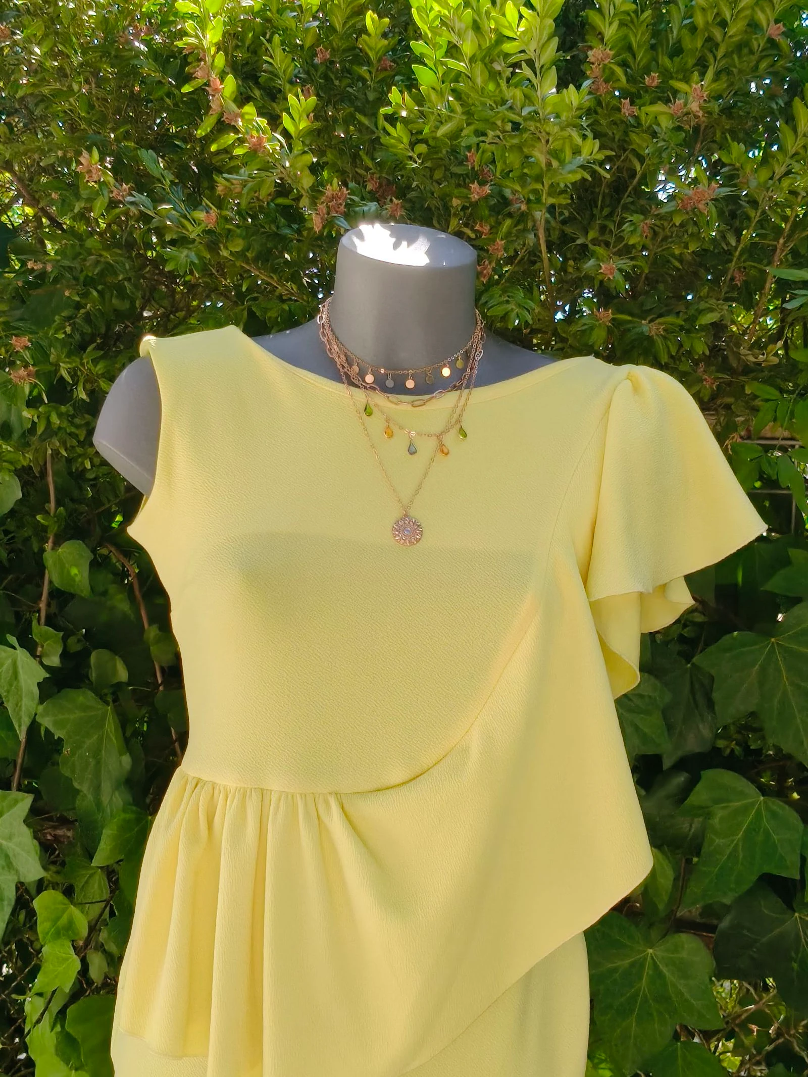 Robe élégante de fête avec volant /Vestido elegante de fiesta con volante – photo 7